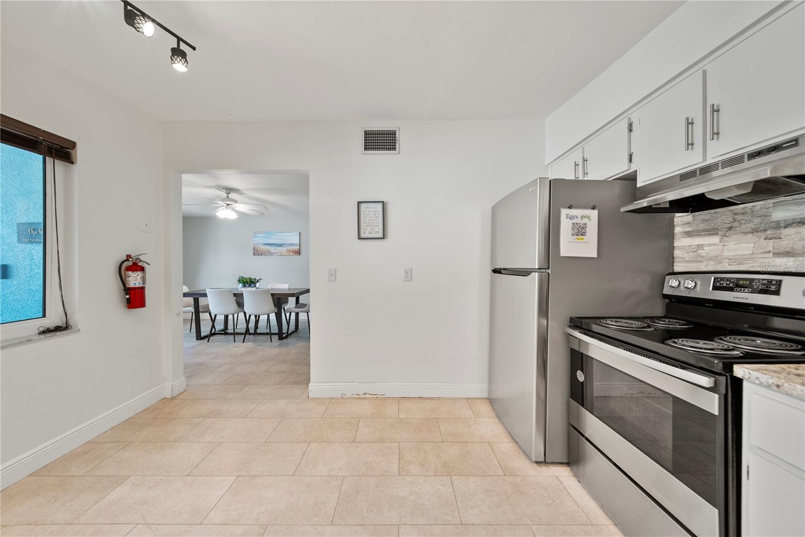 Image 10 of 30 For 920 16th Avenue Sw