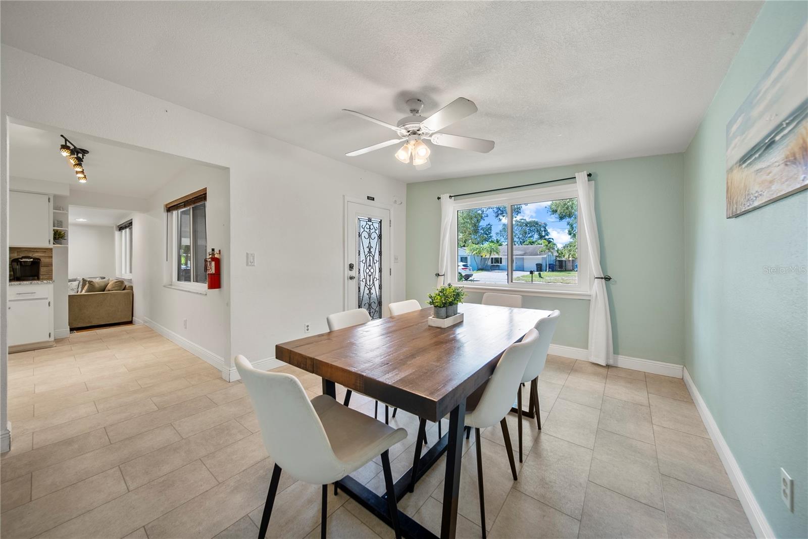 Image 11 of 30 For 920 16th Avenue Sw