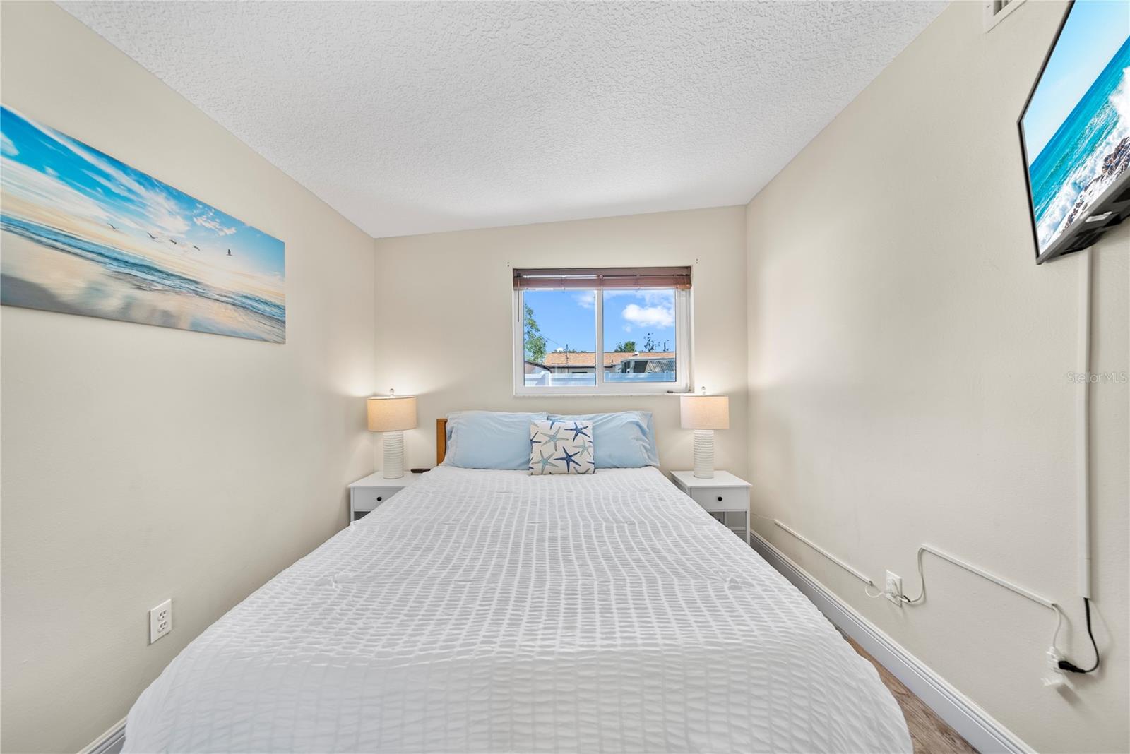 Image 21 of 30 For 920 16th Avenue Sw