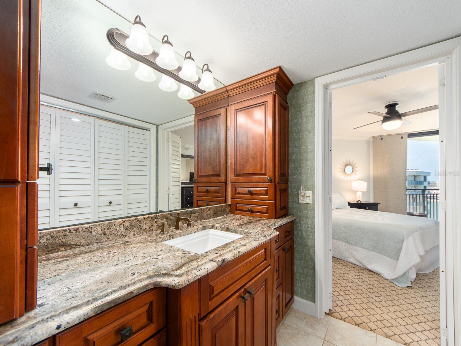 Image 22 of 26 For 690 Island Way 1011