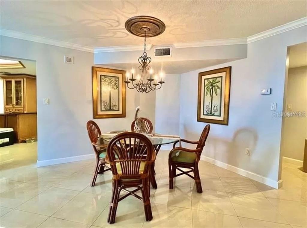 Image 4 of 13 For 690 Island Way 1011