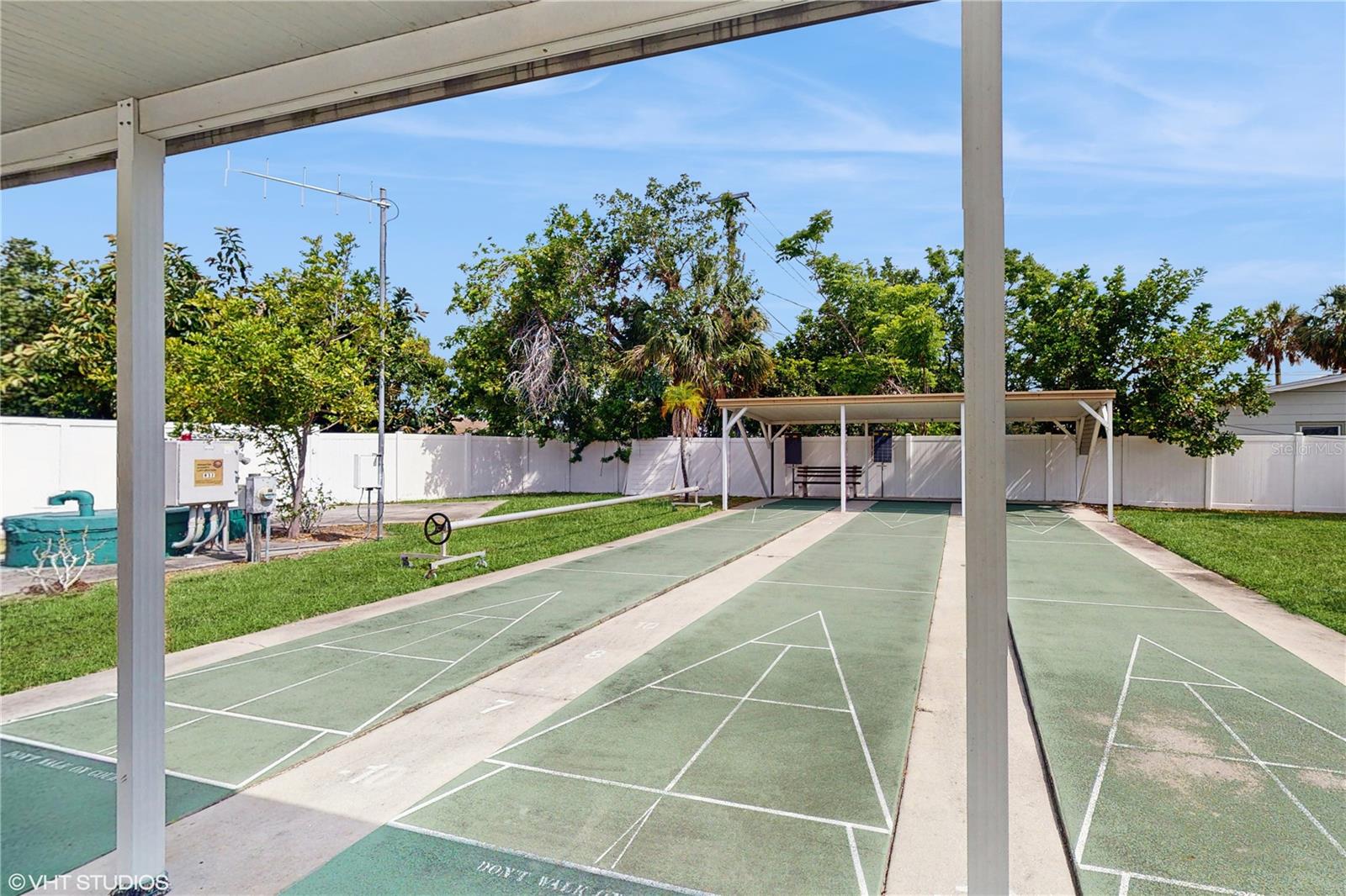 Image 22 of 23 For 623 Park Circle 623