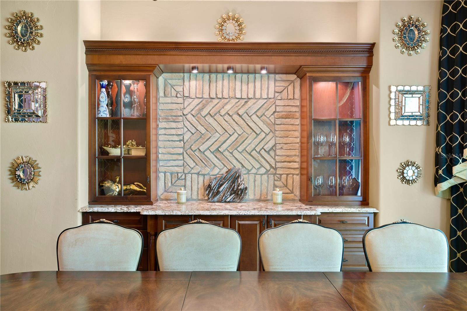 Listing photo id 10 for 1102 Merry Water Drive