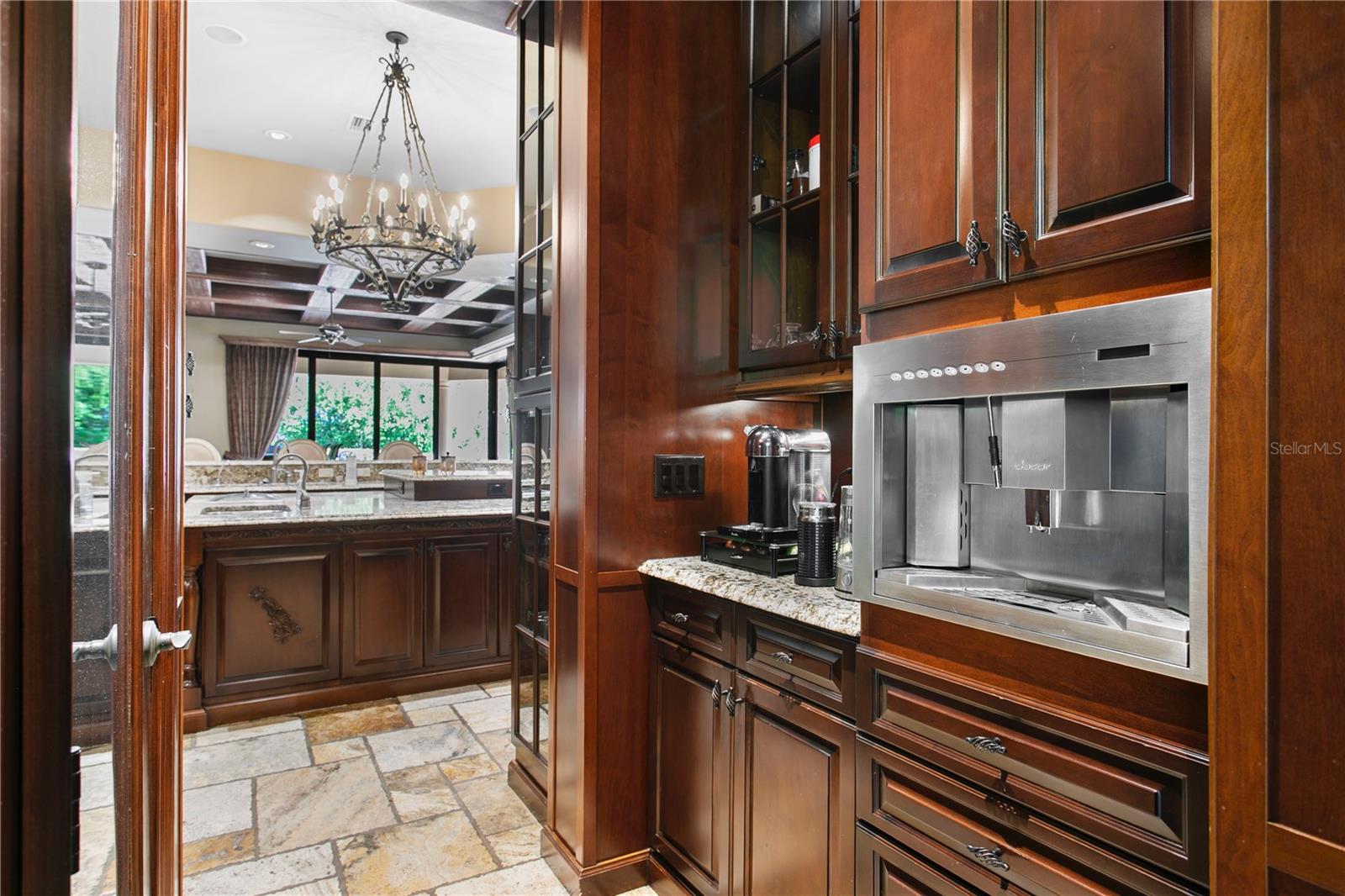 Listing photo id 19 for 1102 Merry Water Drive
