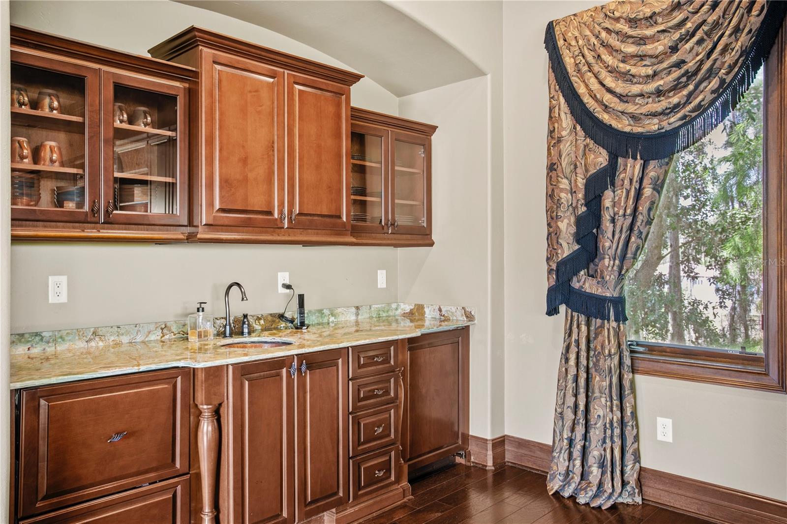 Listing photo id 46 for 1102 Merry Water Drive