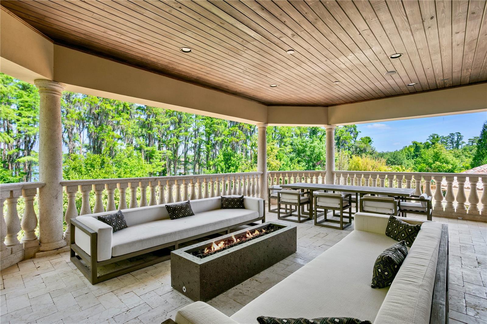 Listing photo id 49 for 1102 Merry Water Drive