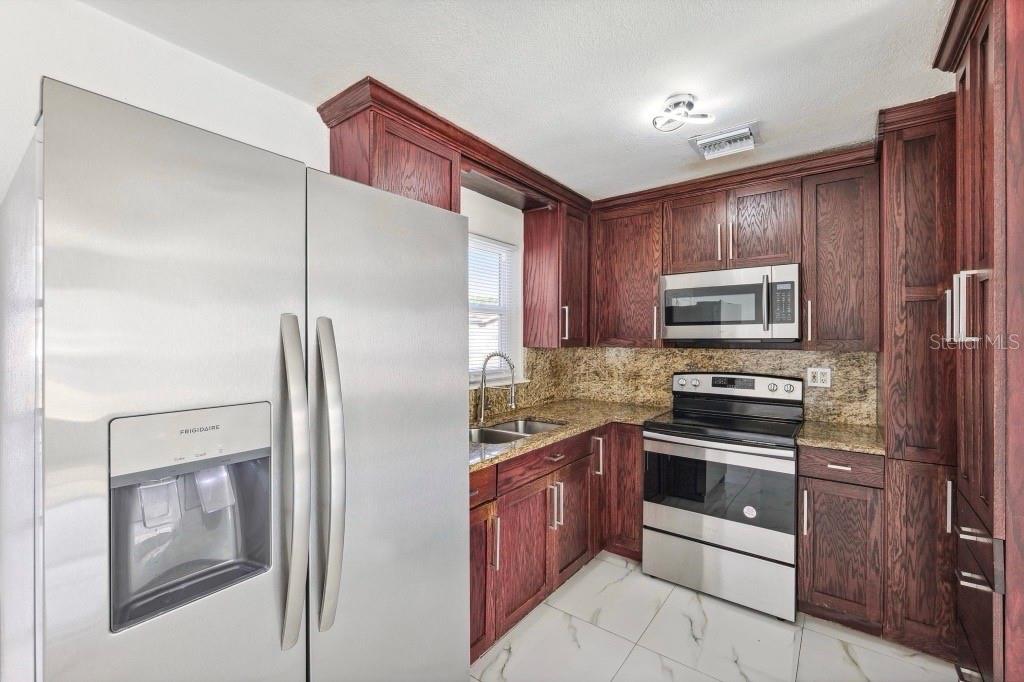 Image 11 of 35 For 6010 Blossom Avenue