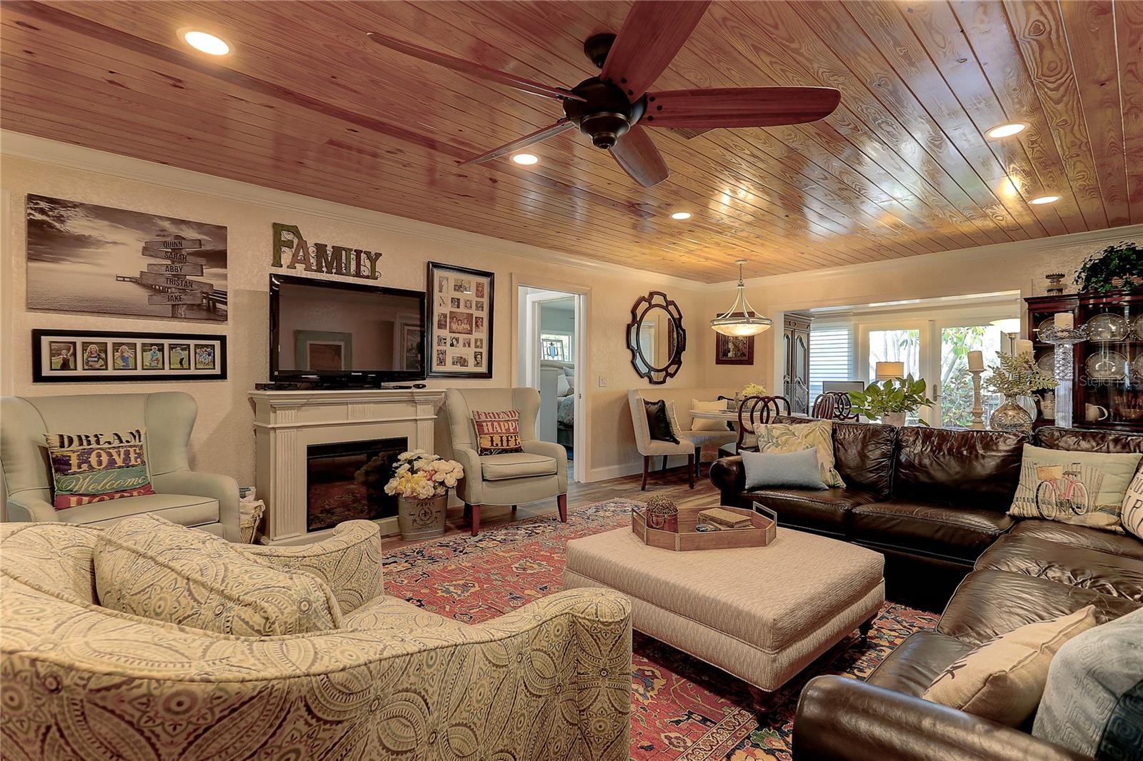 Image 11 of 45 For 1430 Normandy Park Oaks Drive 9