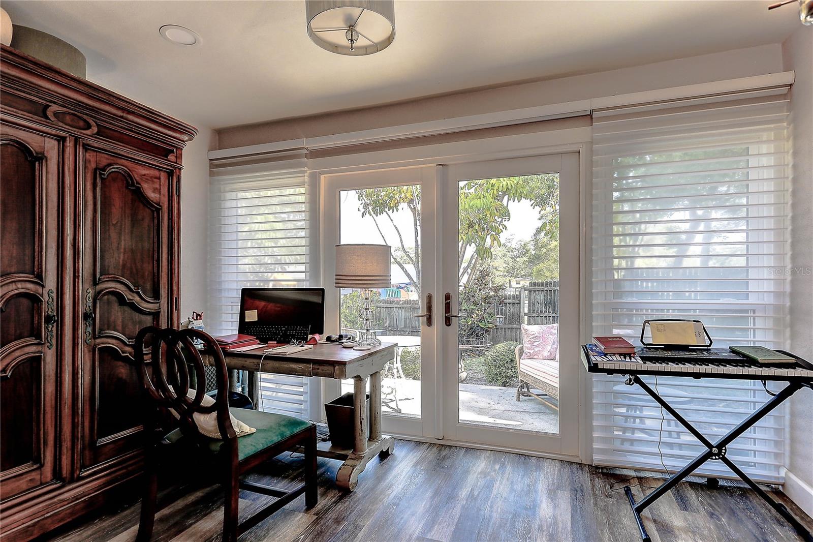 Image 16 of 45 For 1430 Normandy Park Oaks Drive 9