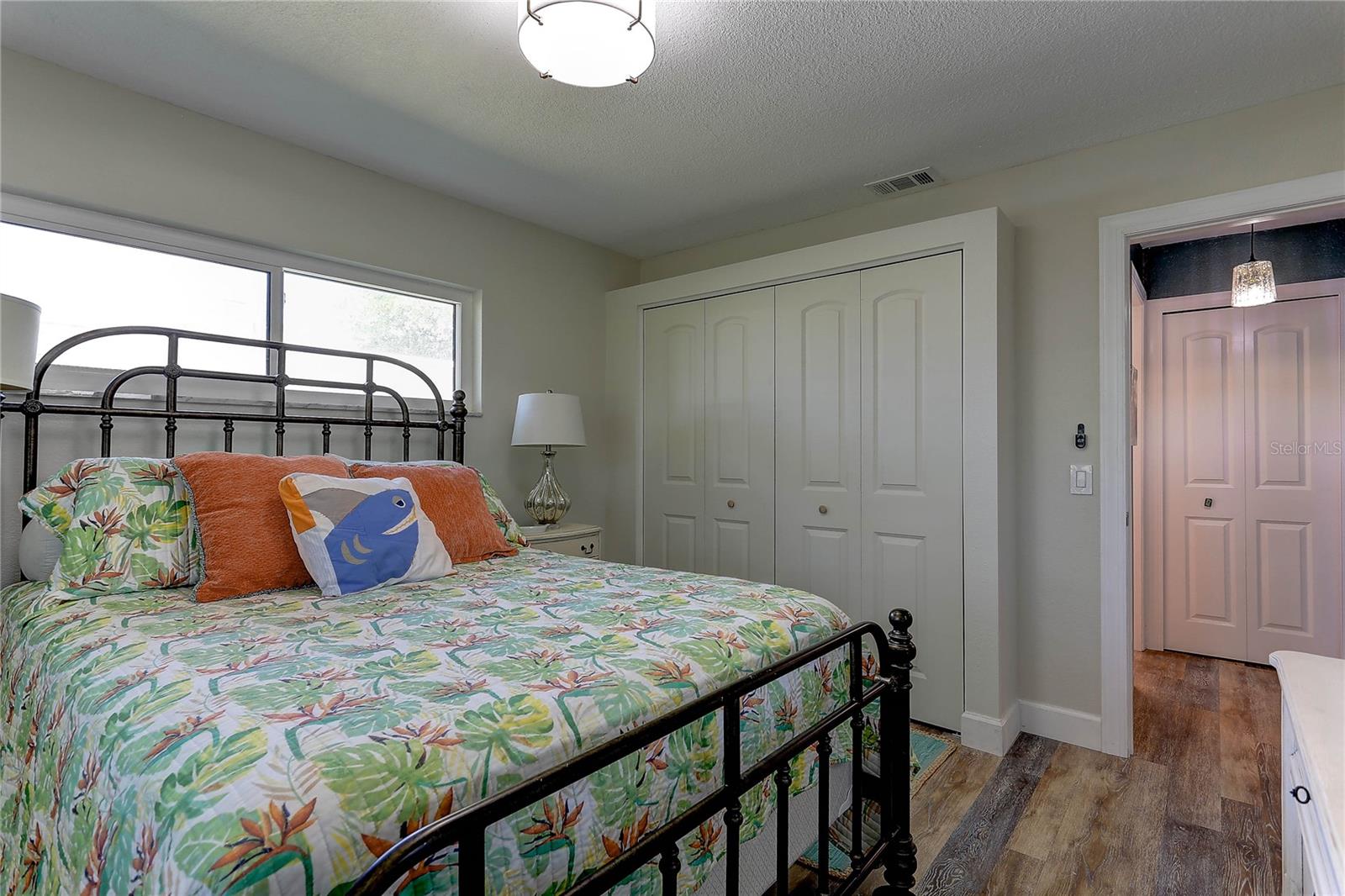 Image 37 of 45 For 1430 Normandy Park Oaks Drive 9