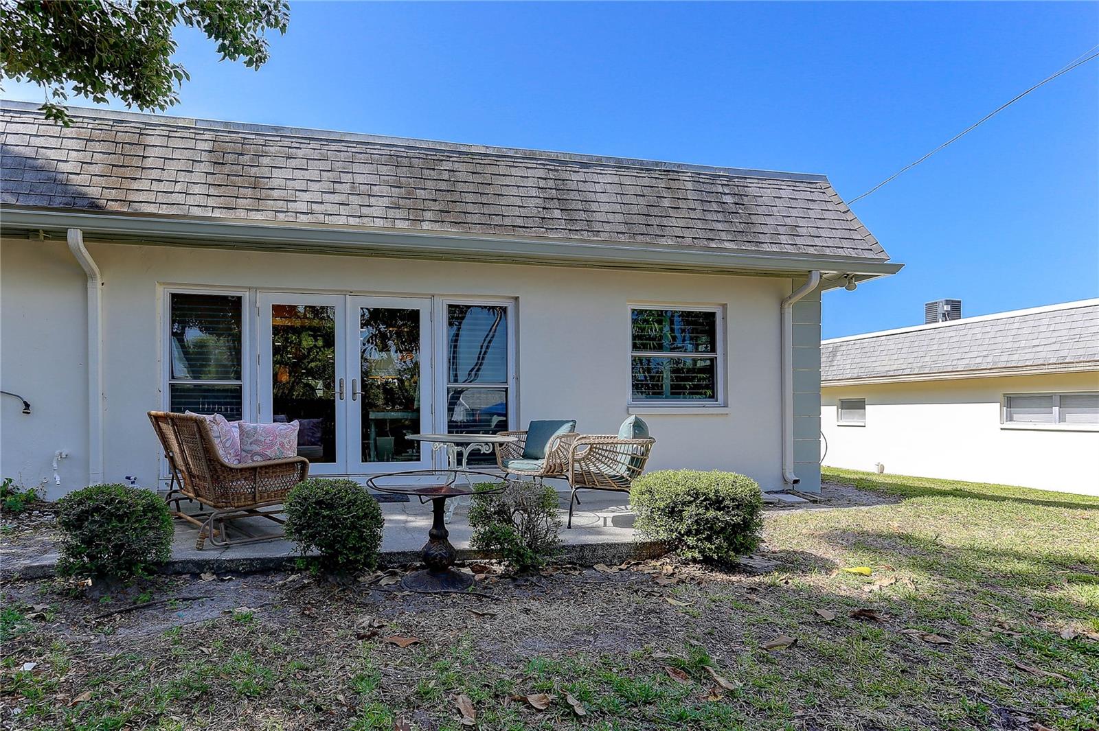 Image 6 of 45 For 1430 Normandy Park Oaks Drive 9