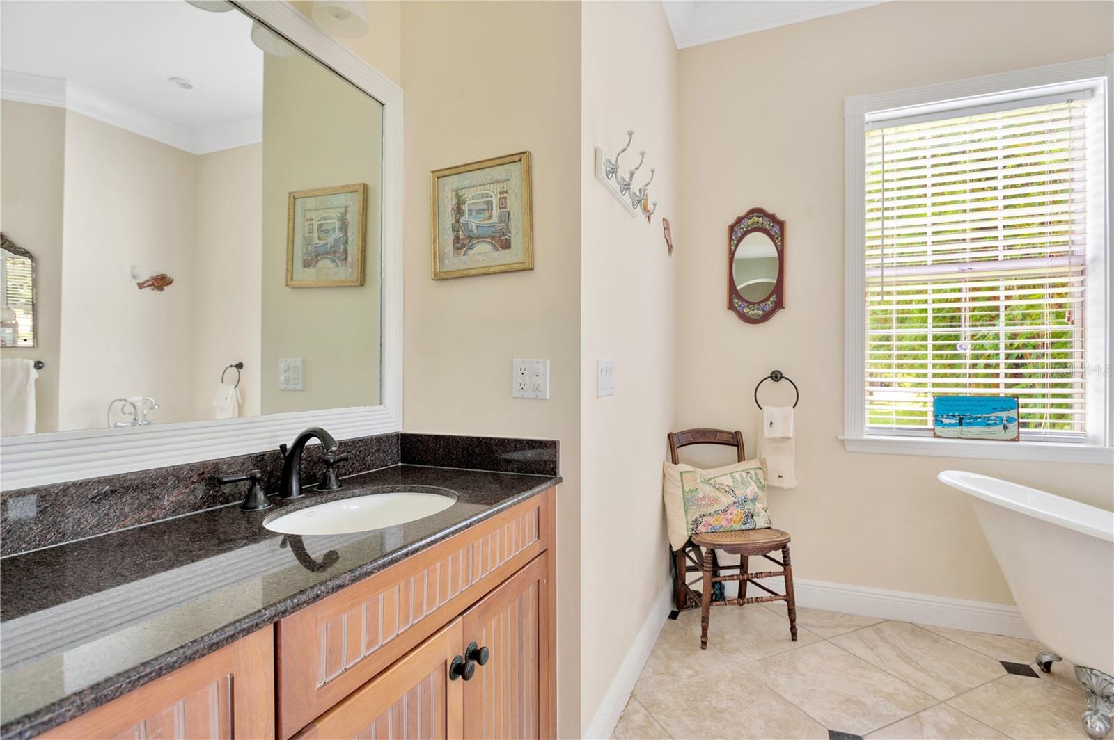 Image 55 of 99 For 16470 Oakview Circle
