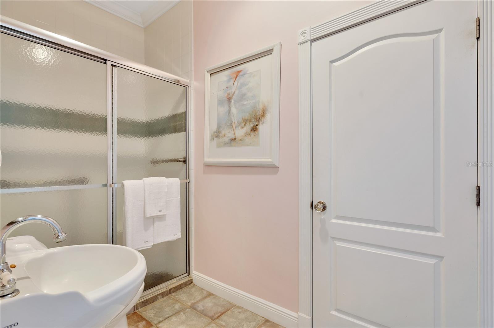 Image 57 of 99 For 16470 Oakview Circle