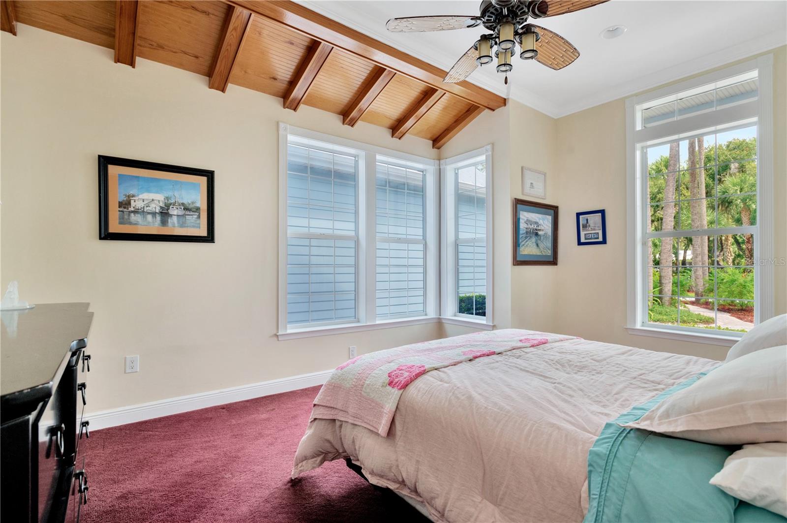 Image 58 of 99 For 16470 Oakview Circle