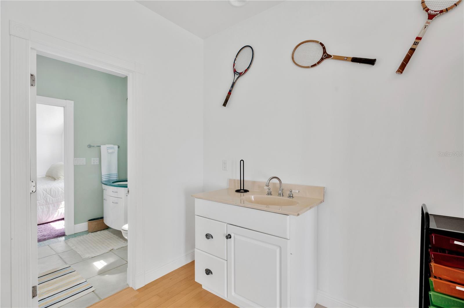 Image 67 of 99 For 16470 Oakview Circle