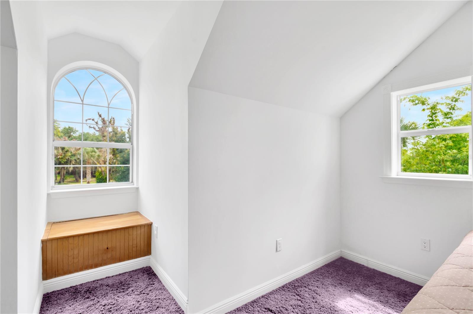 Image 80 of 99 For 16470 Oakview Circle