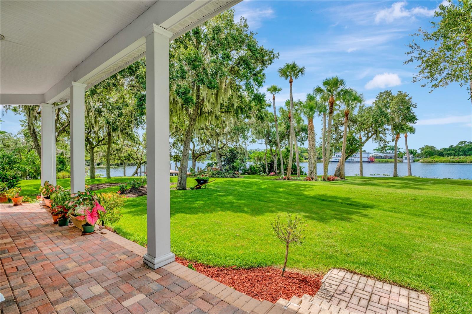 Image 84 of 99 For 16470 Oakview Circle