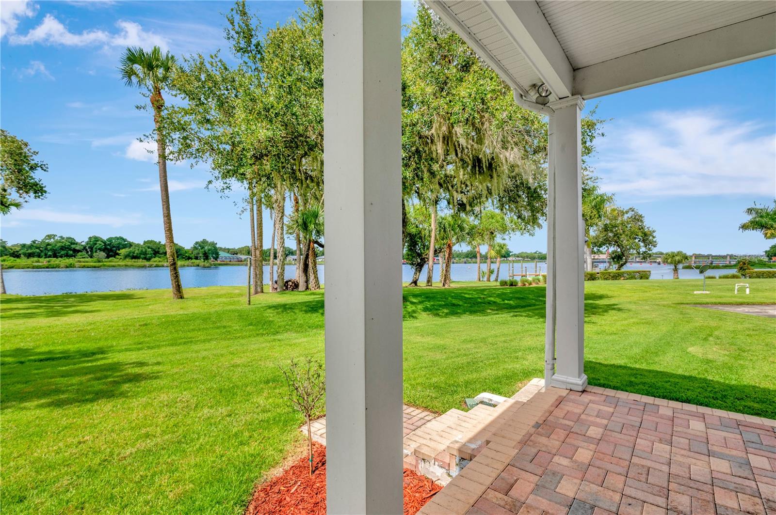 Image 87 of 99 For 16470 Oakview Circle