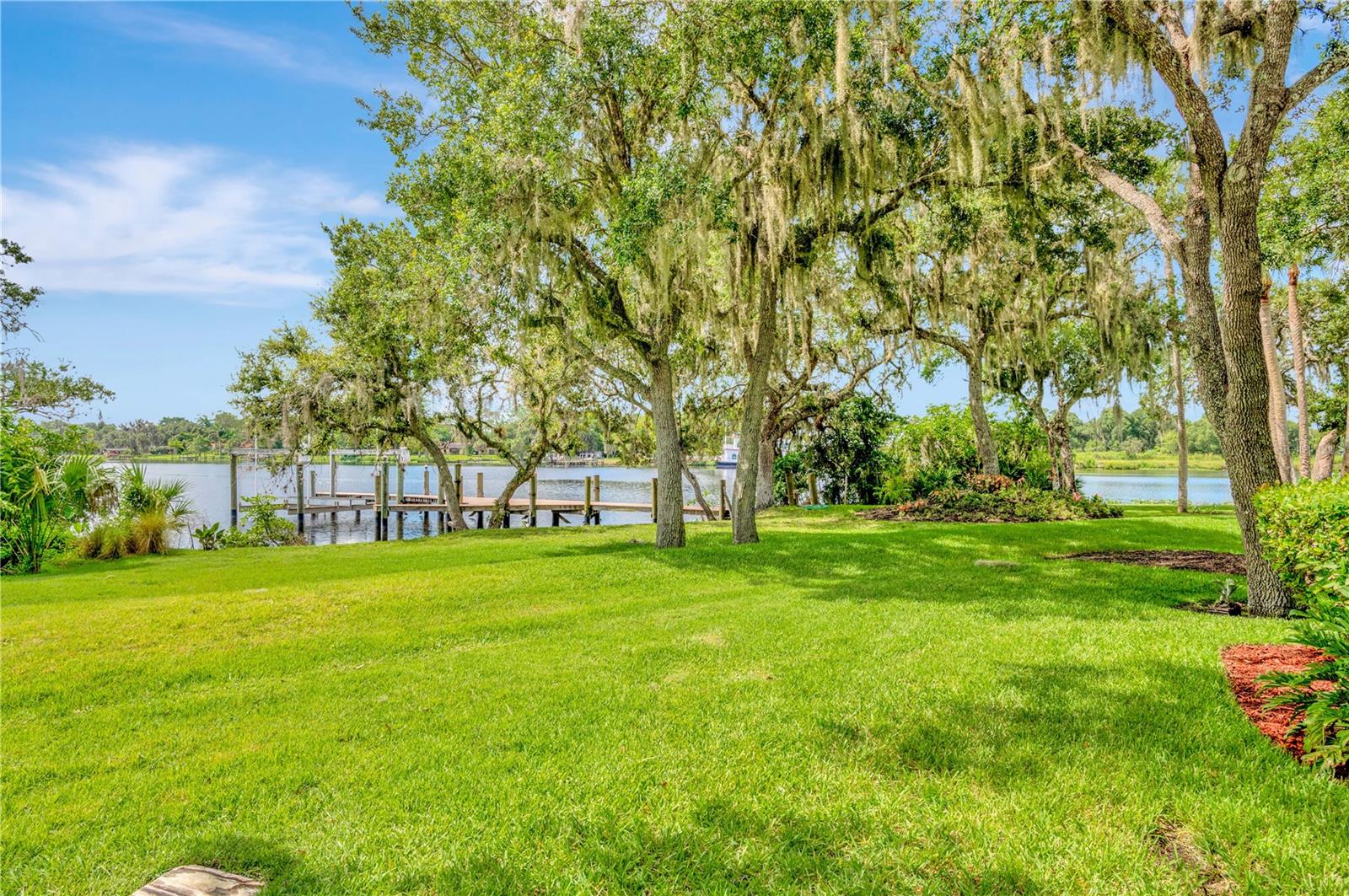 Image 97 of 99 For 16470 Oakview Circle