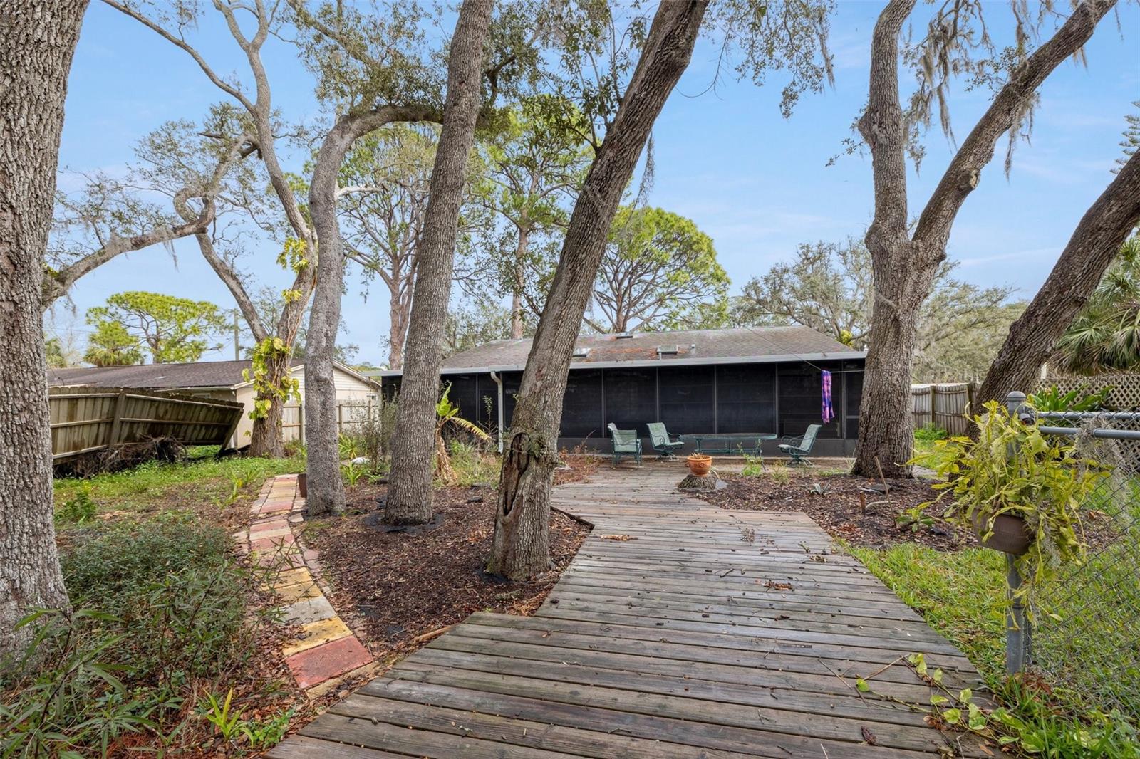Image 4 of 10 For 7247 Oelsner Street