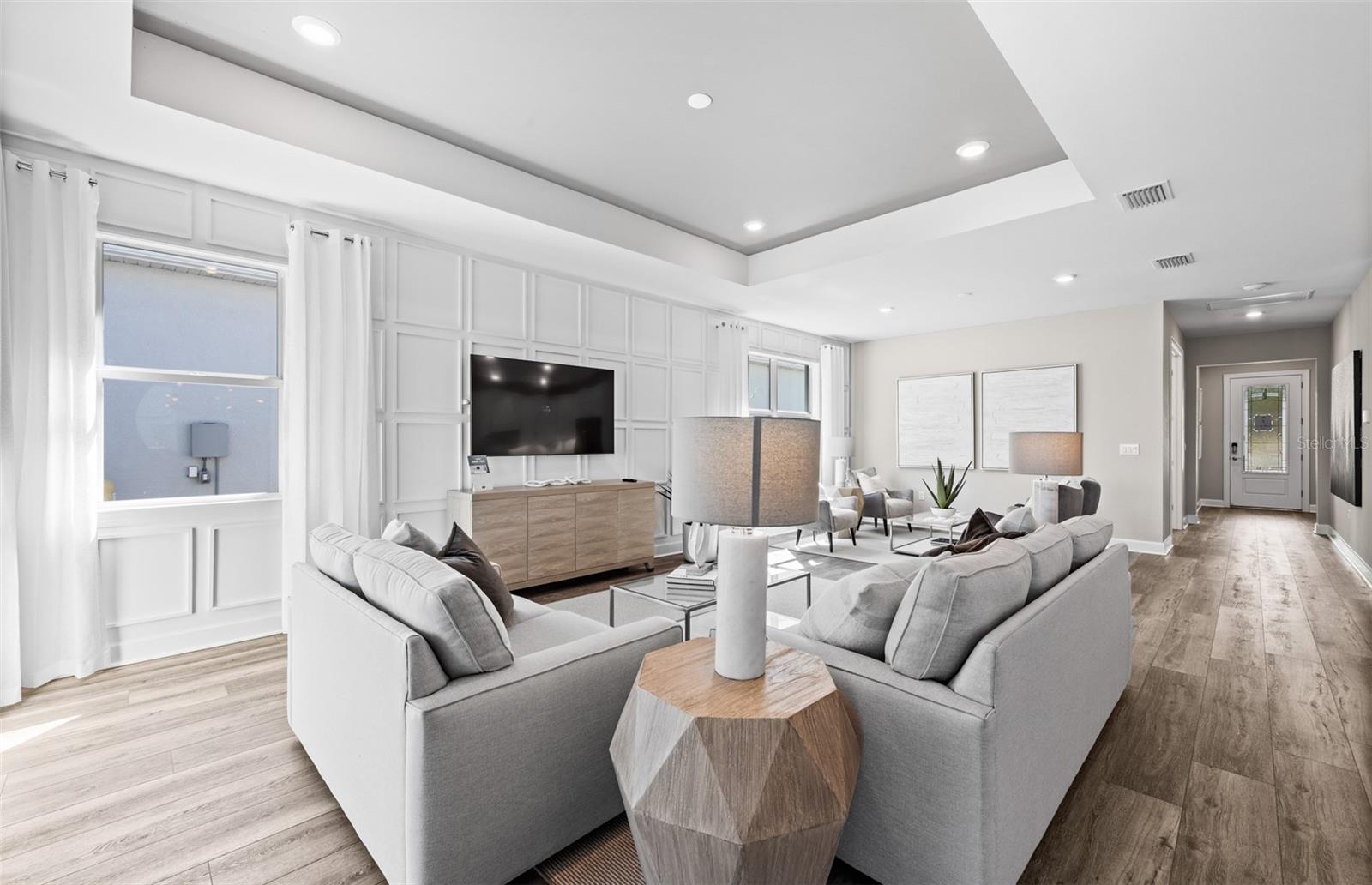 Image 9 of 36 For 17206 Luminous Avenue