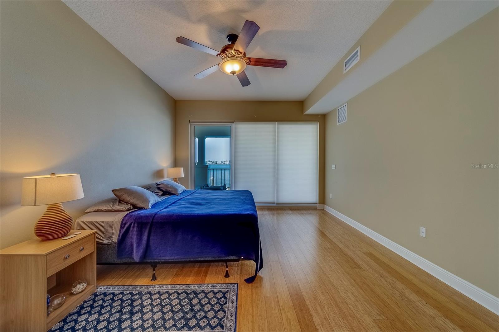 Image 14 of 44 For 17735 Gulf Boulevard 202