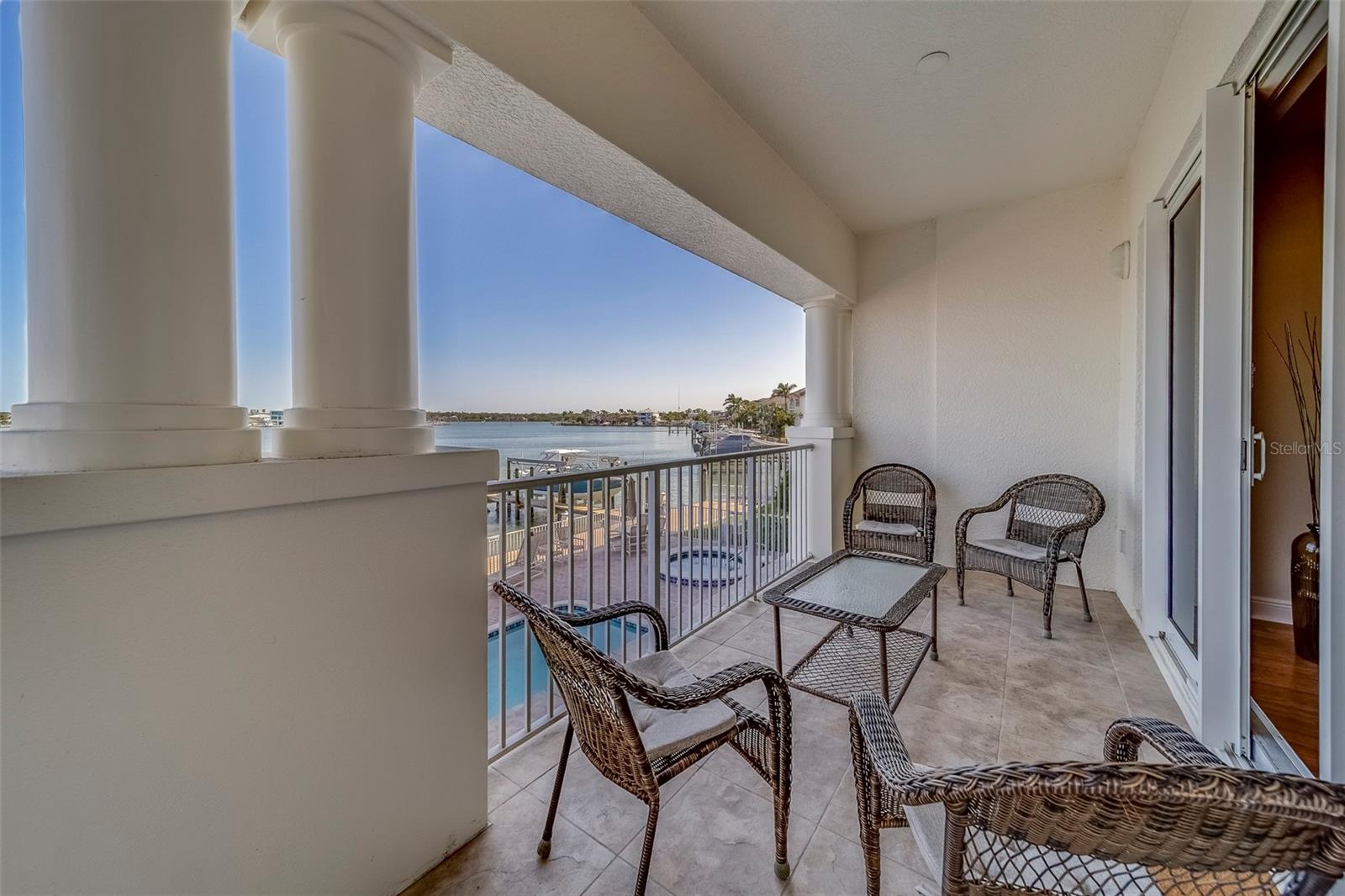 Image 19 of 44 For 17735 Gulf Boulevard 202