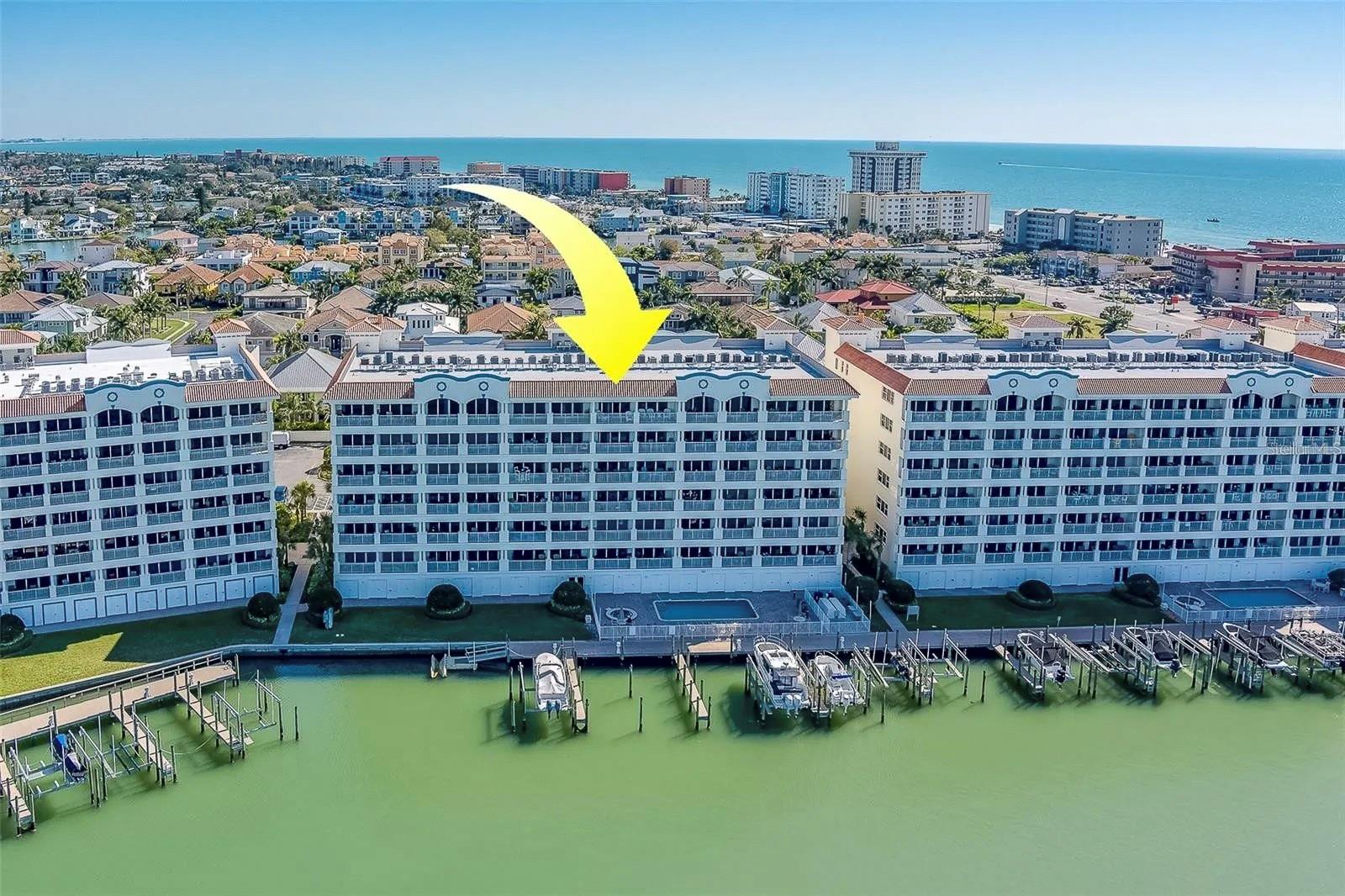 Image 37 of 44 For 17735 Gulf Boulevard 202