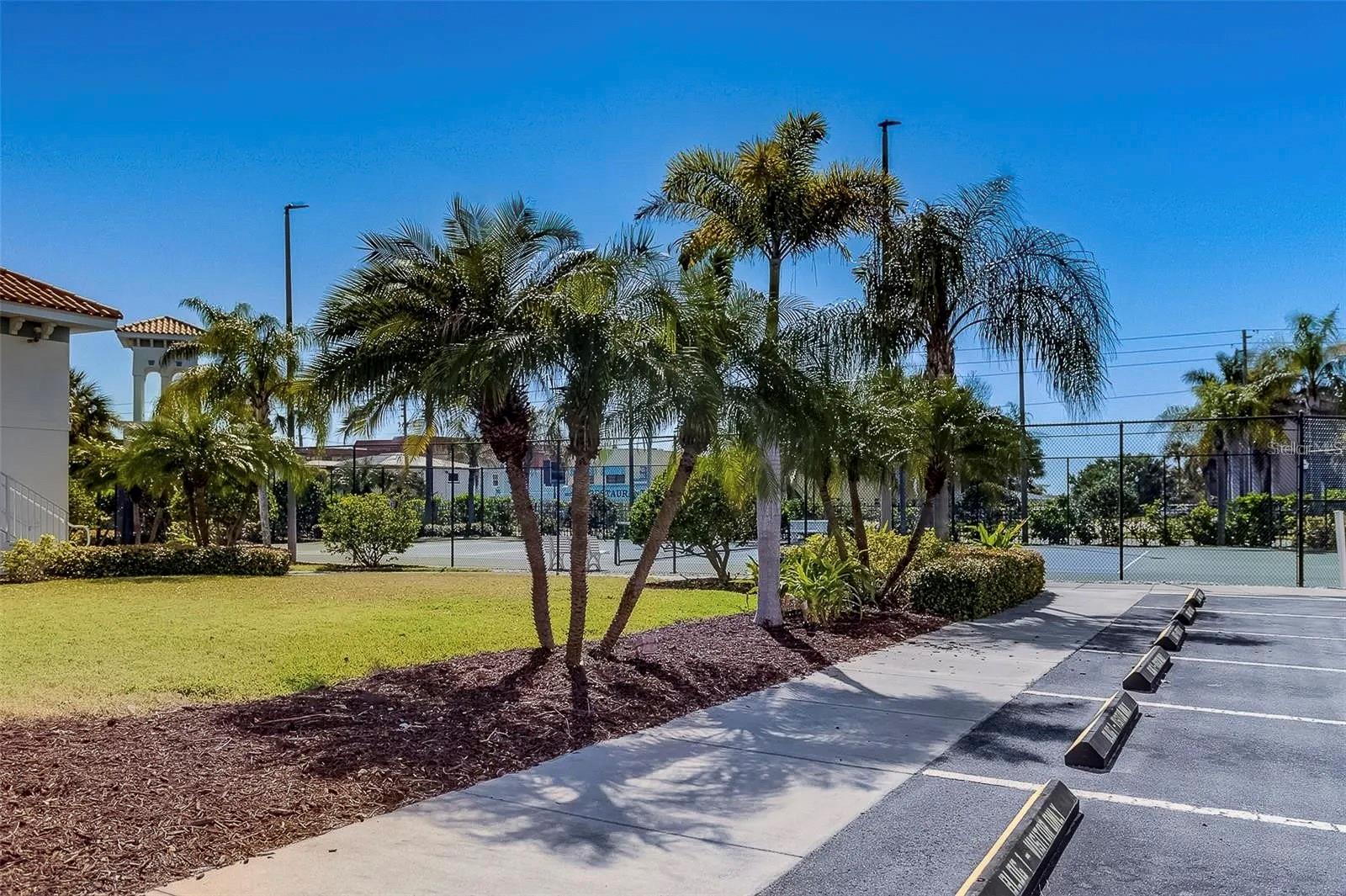 Image 40 of 44 For 17735 Gulf Boulevard 202