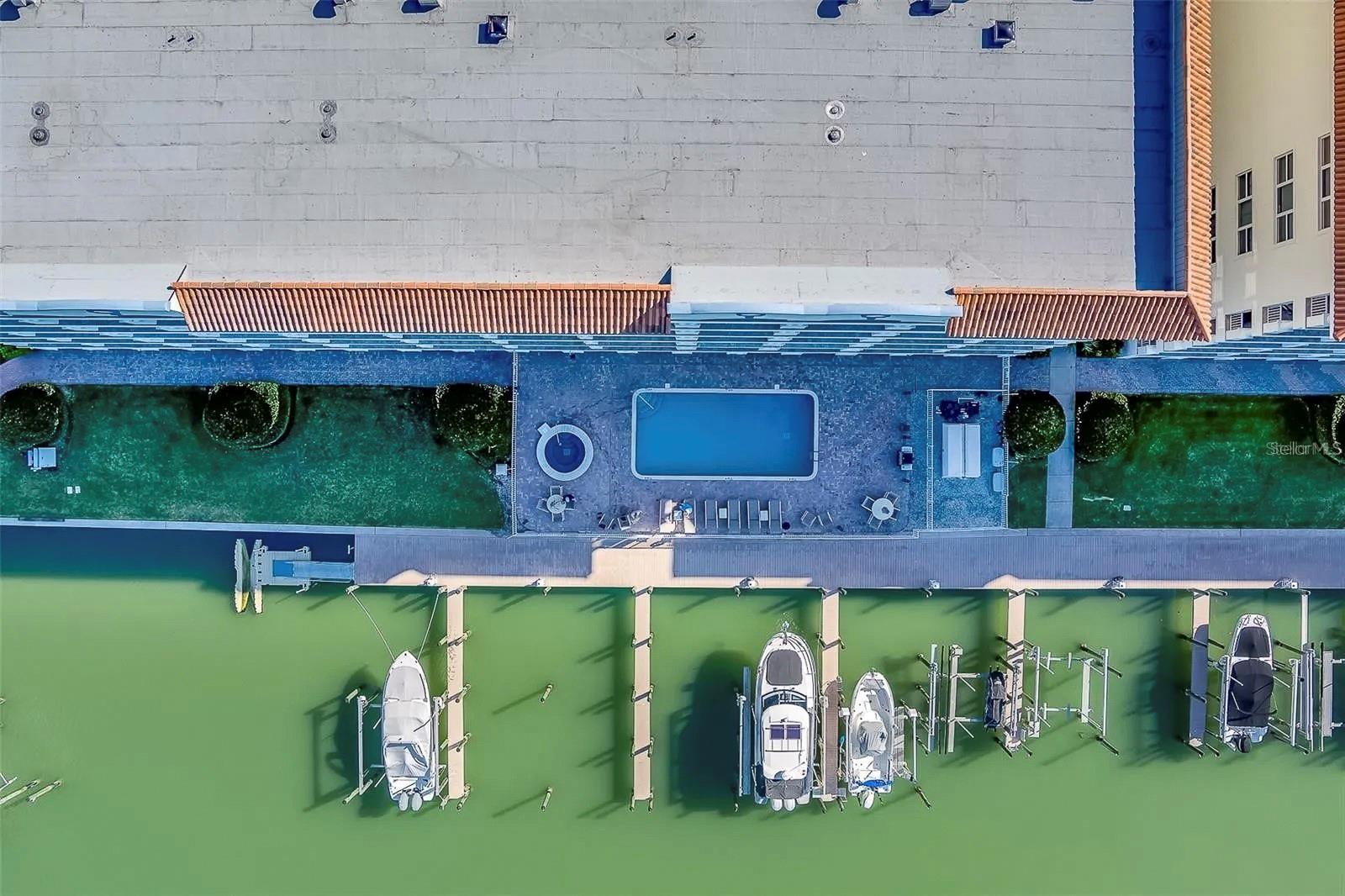 Image 43 of 44 For 17735 Gulf Boulevard 202