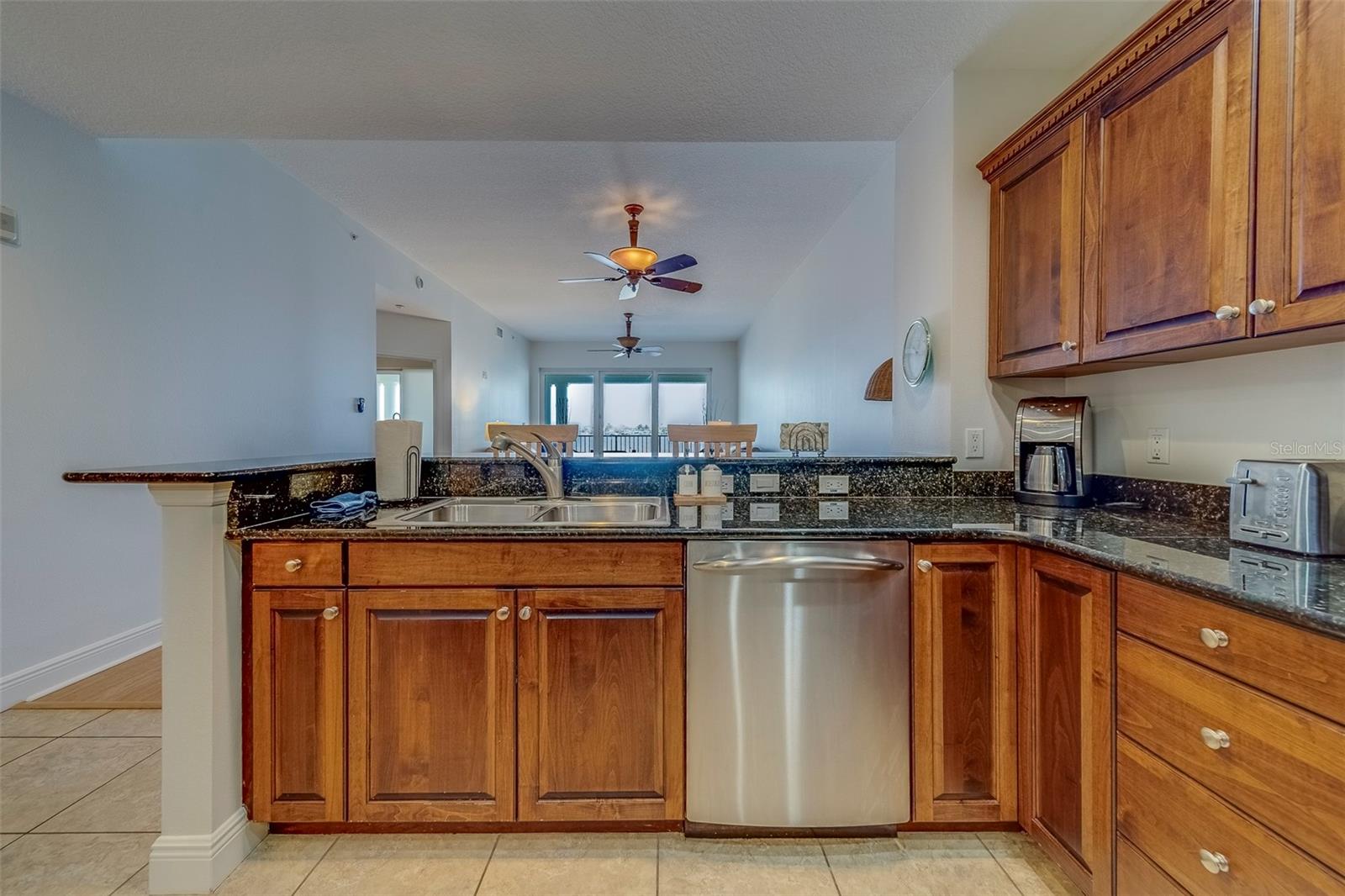 Image 6 of 44 For 17735 Gulf Boulevard 202