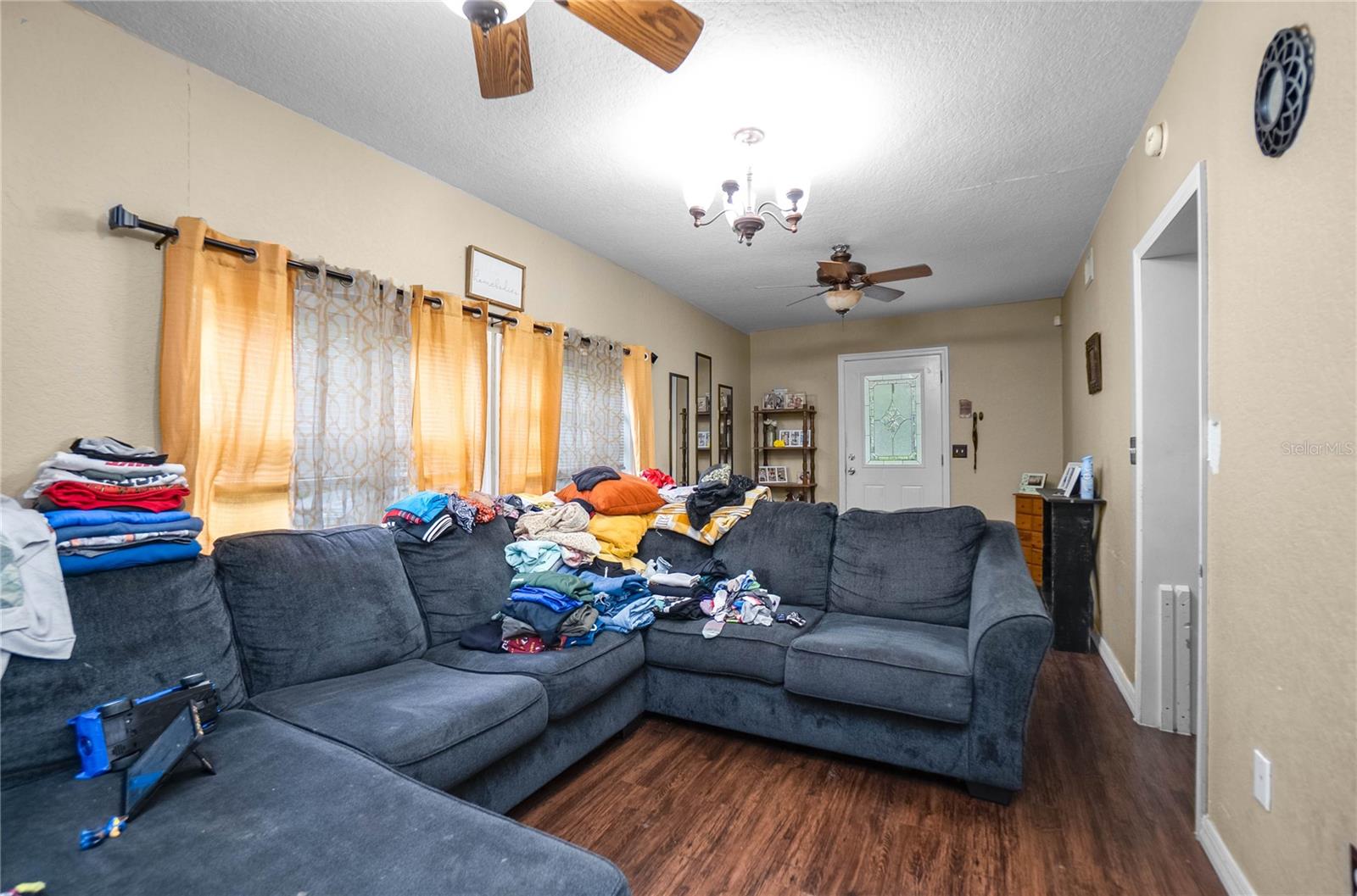 Listing photo id 6 for 20496 Edwards Avenue