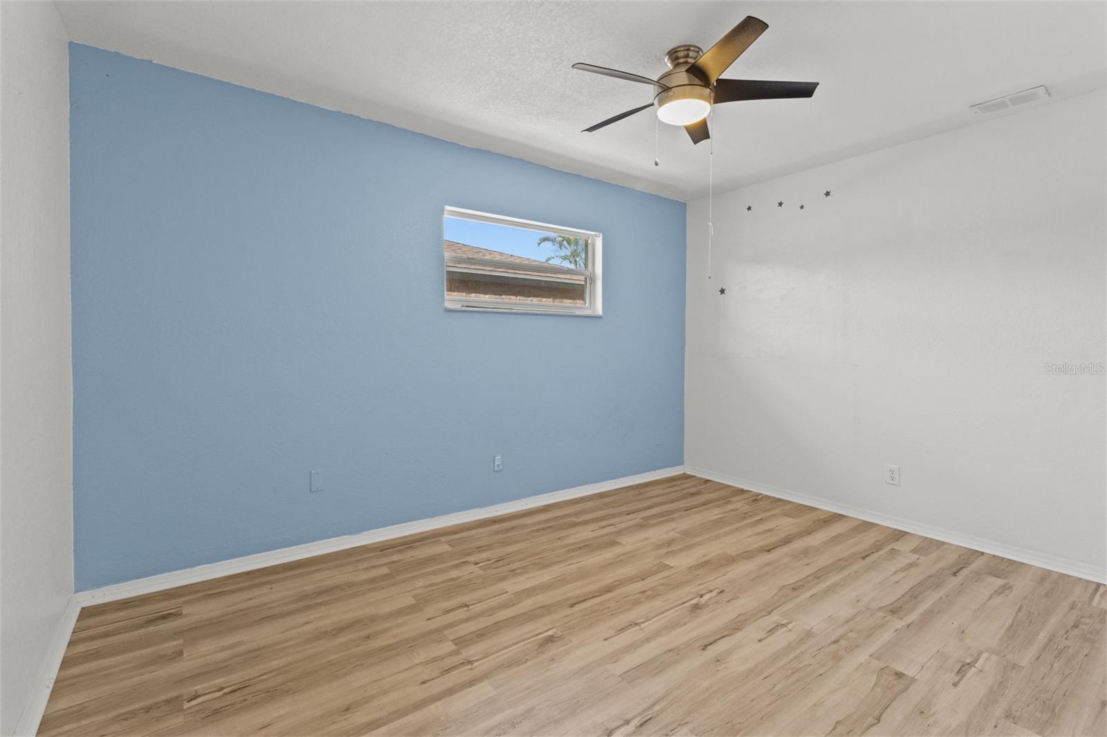 Image 15 of 37 For 9155 125th Street
