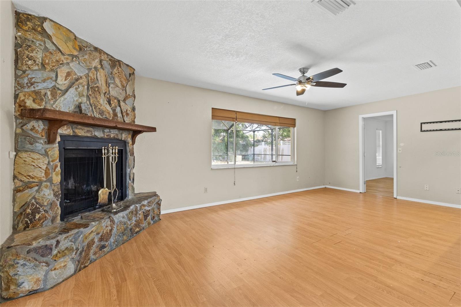 Image 19 of 37 For 9155 125th Street