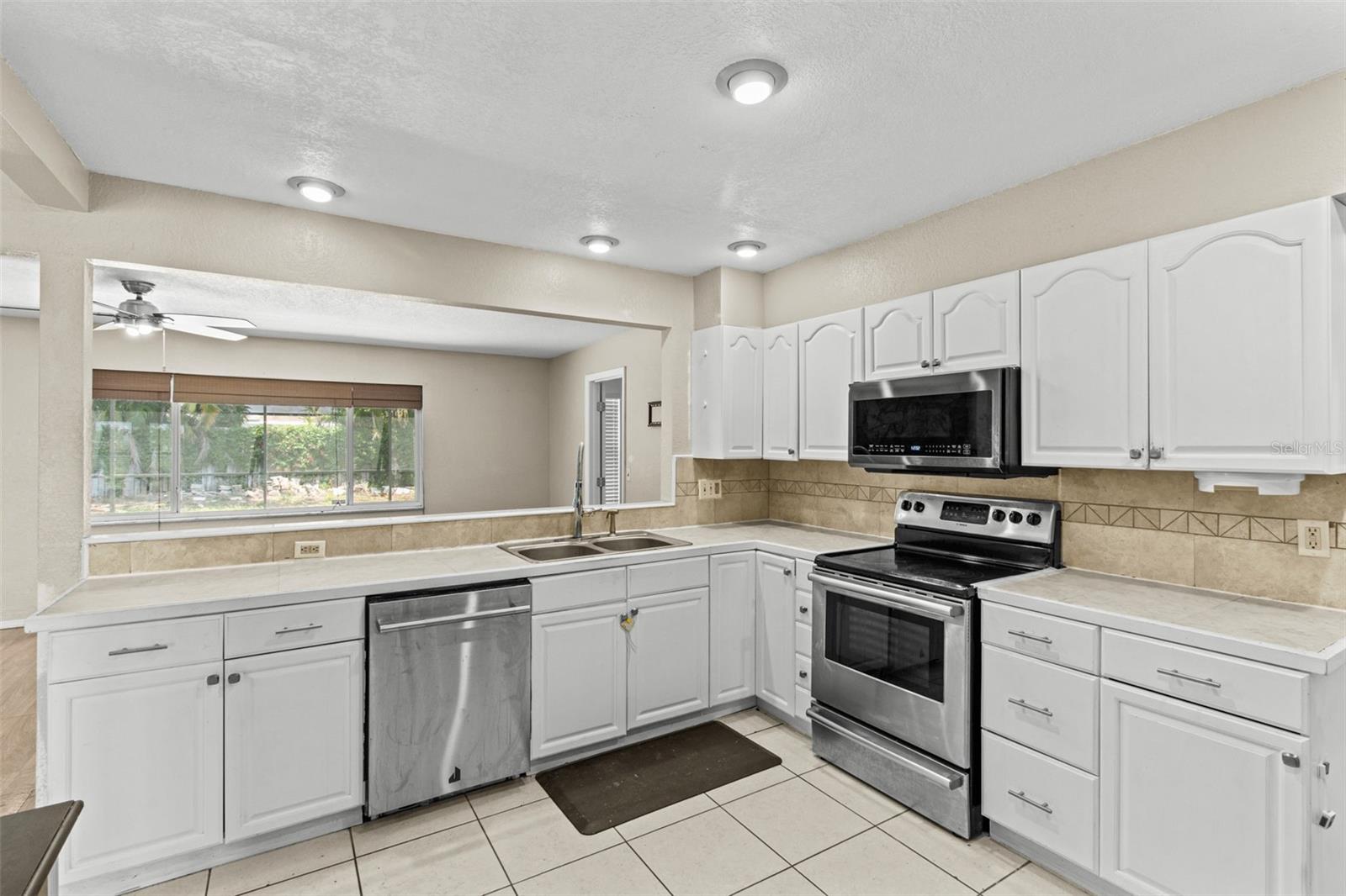 Image 22 of 37 For 9155 125th Street