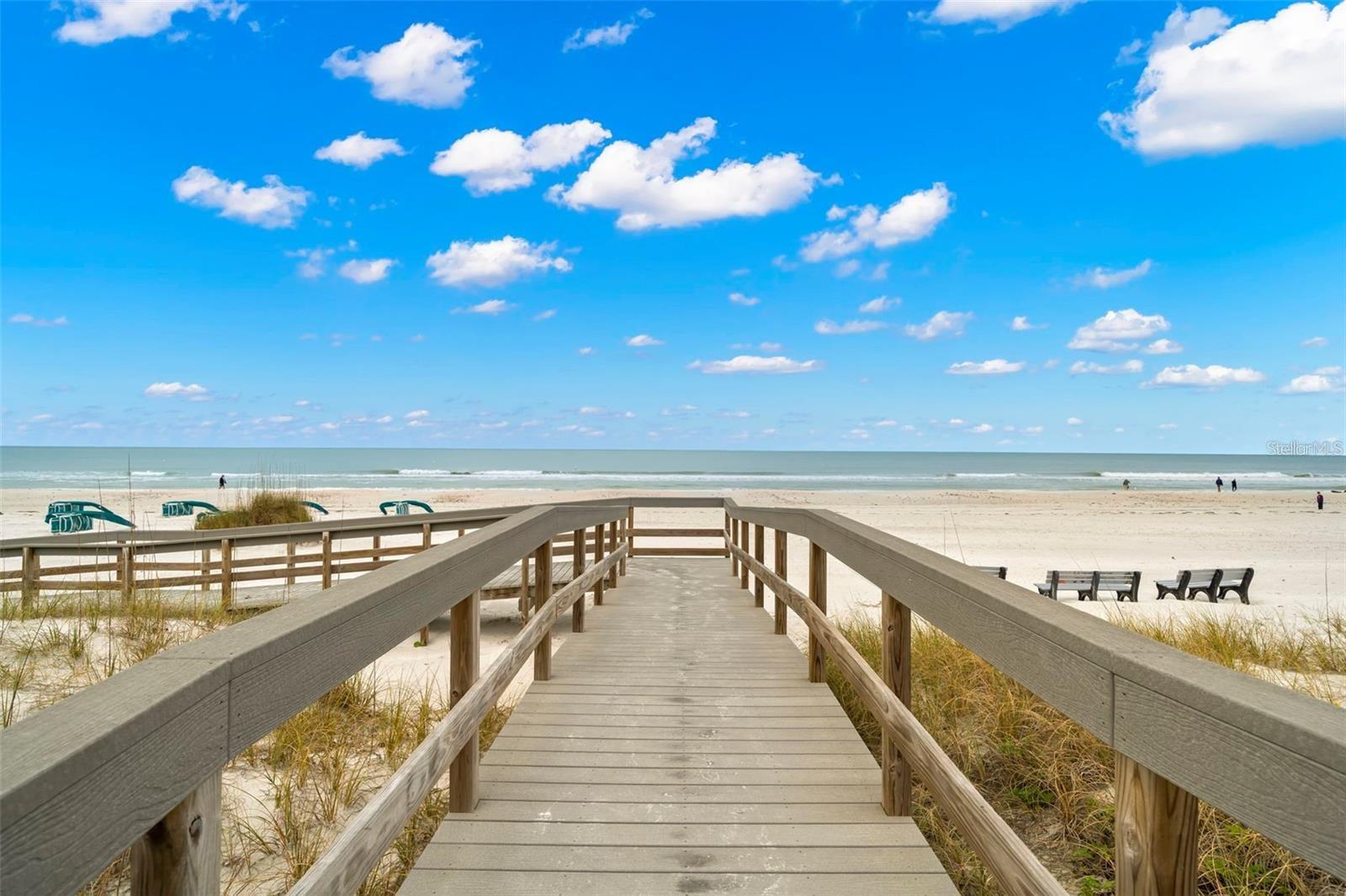 Image 15 of 17 For 9980 Gulf Boulevard 603