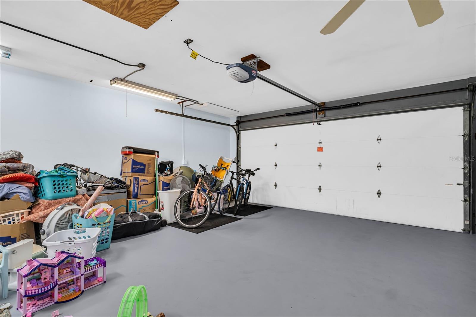 Image 40 of 49 For 307 Orangewood Lane