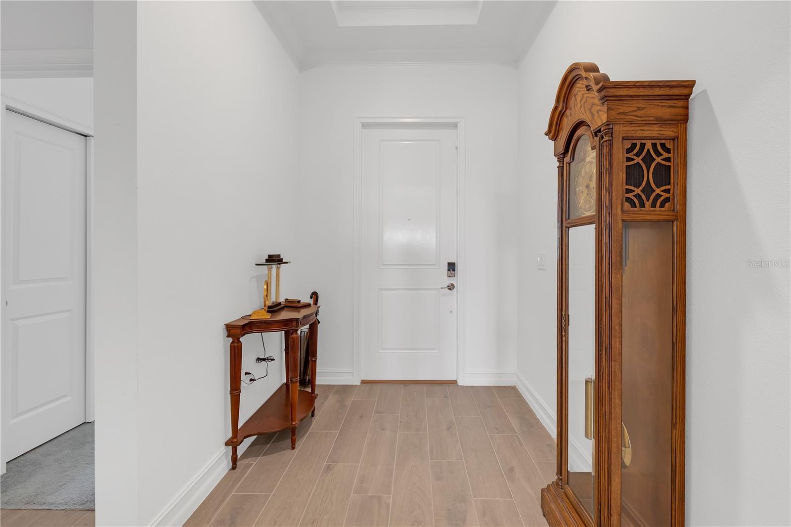 Listing photo id 2 for 12572 Bergstrom Bay Drive