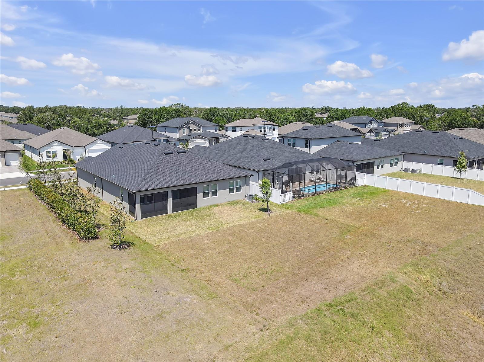 Listing photo id 58 for 12572 Bergstrom Bay Drive