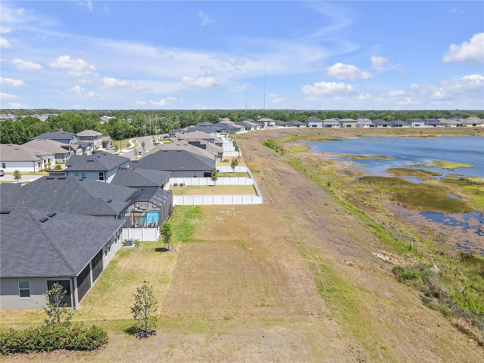 Listing photo id 59 for 12572 Bergstrom Bay Drive