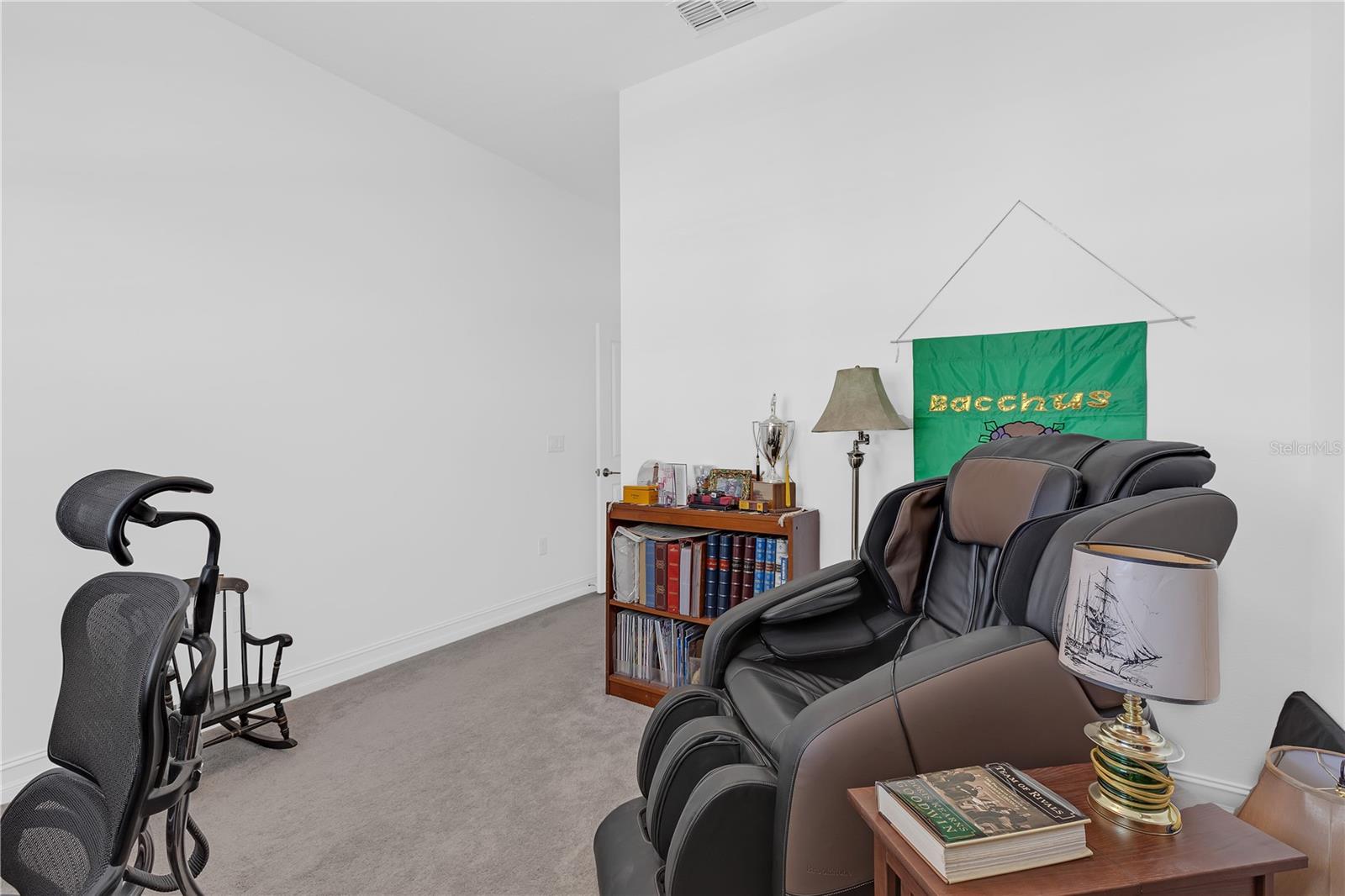Listing photo id 5 for 12572 Bergstrom Bay Drive