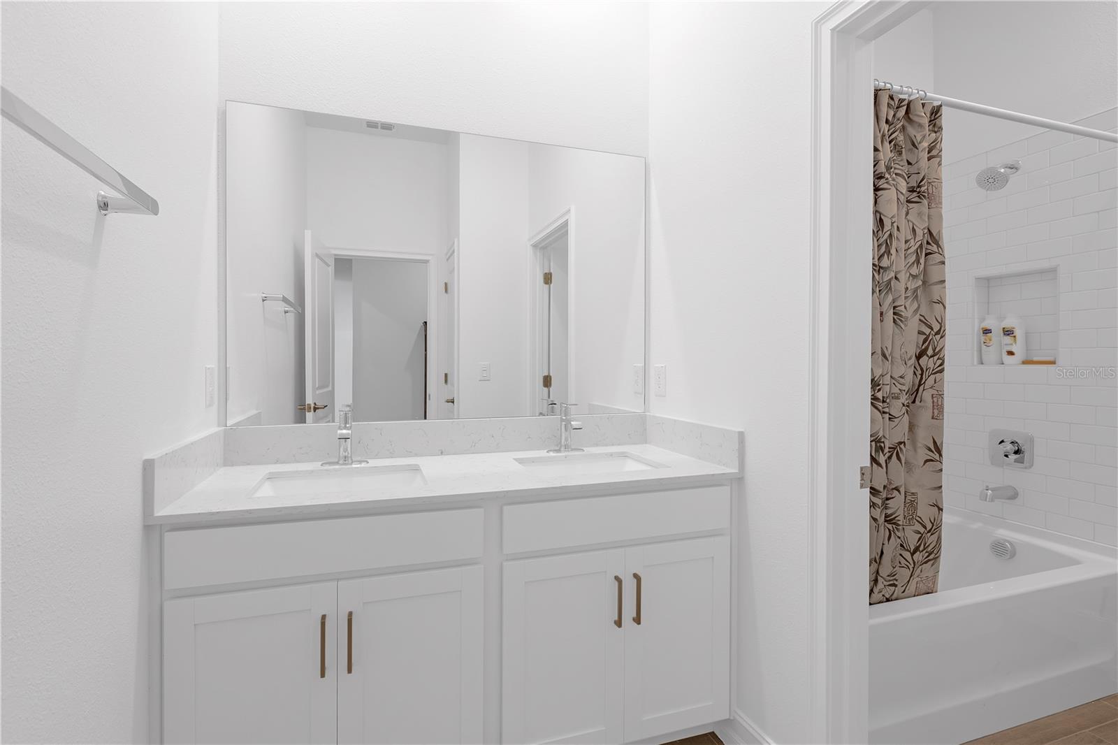 Listing photo id 6 for 12572 Bergstrom Bay Drive