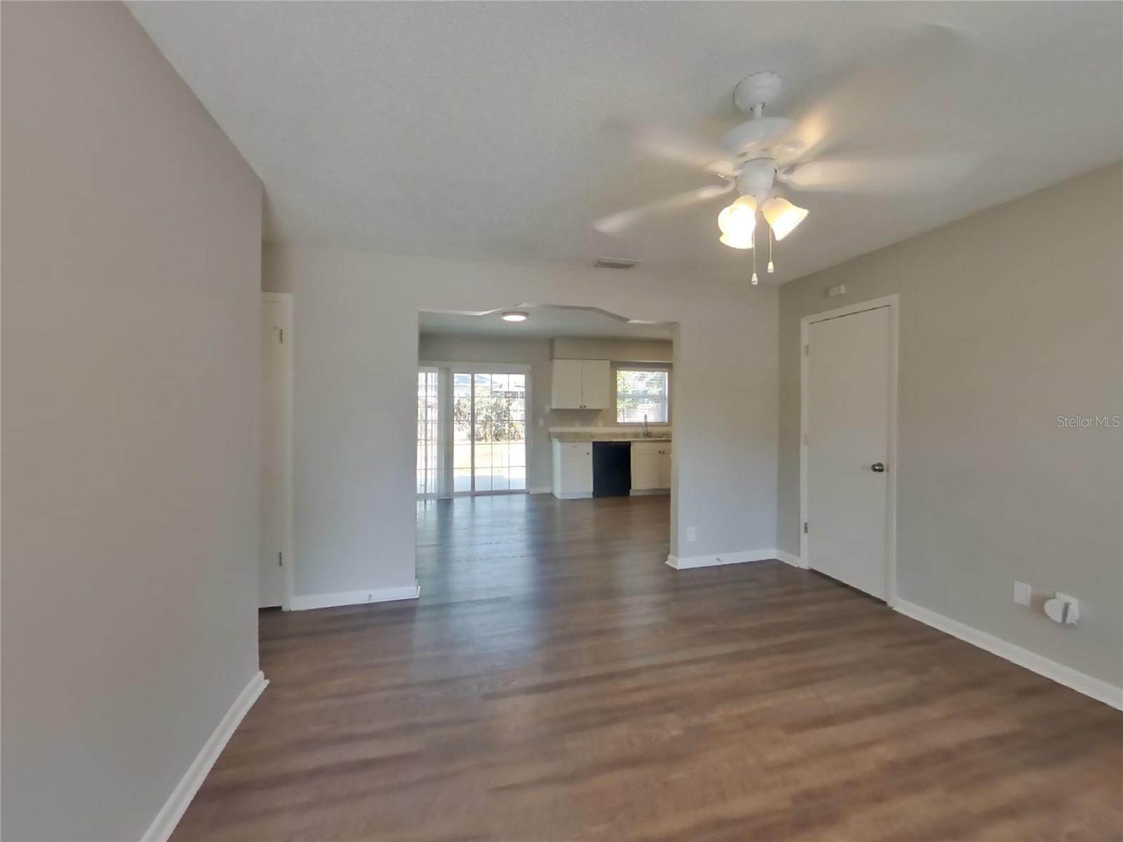 Image 3 of 16 For 607 Falkirk Avenue