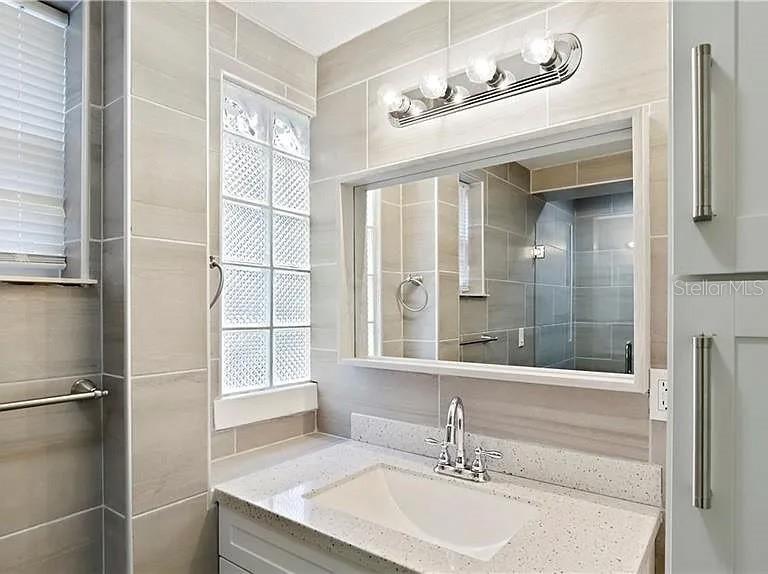 Image 11 of 12 For 345 21st Avenue S