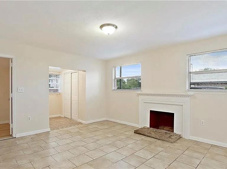 Image 3 of 12 For 345 21st Avenue S