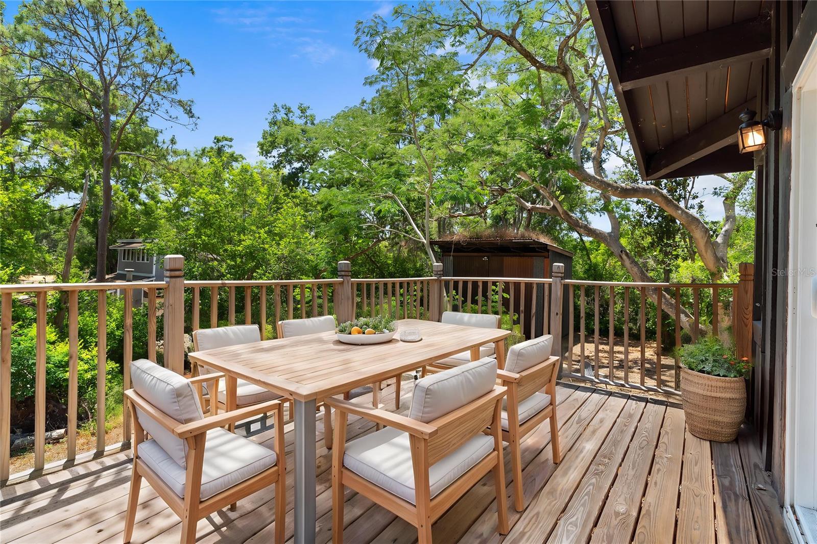 Image 4 of 49 For 18816 Carr Dr