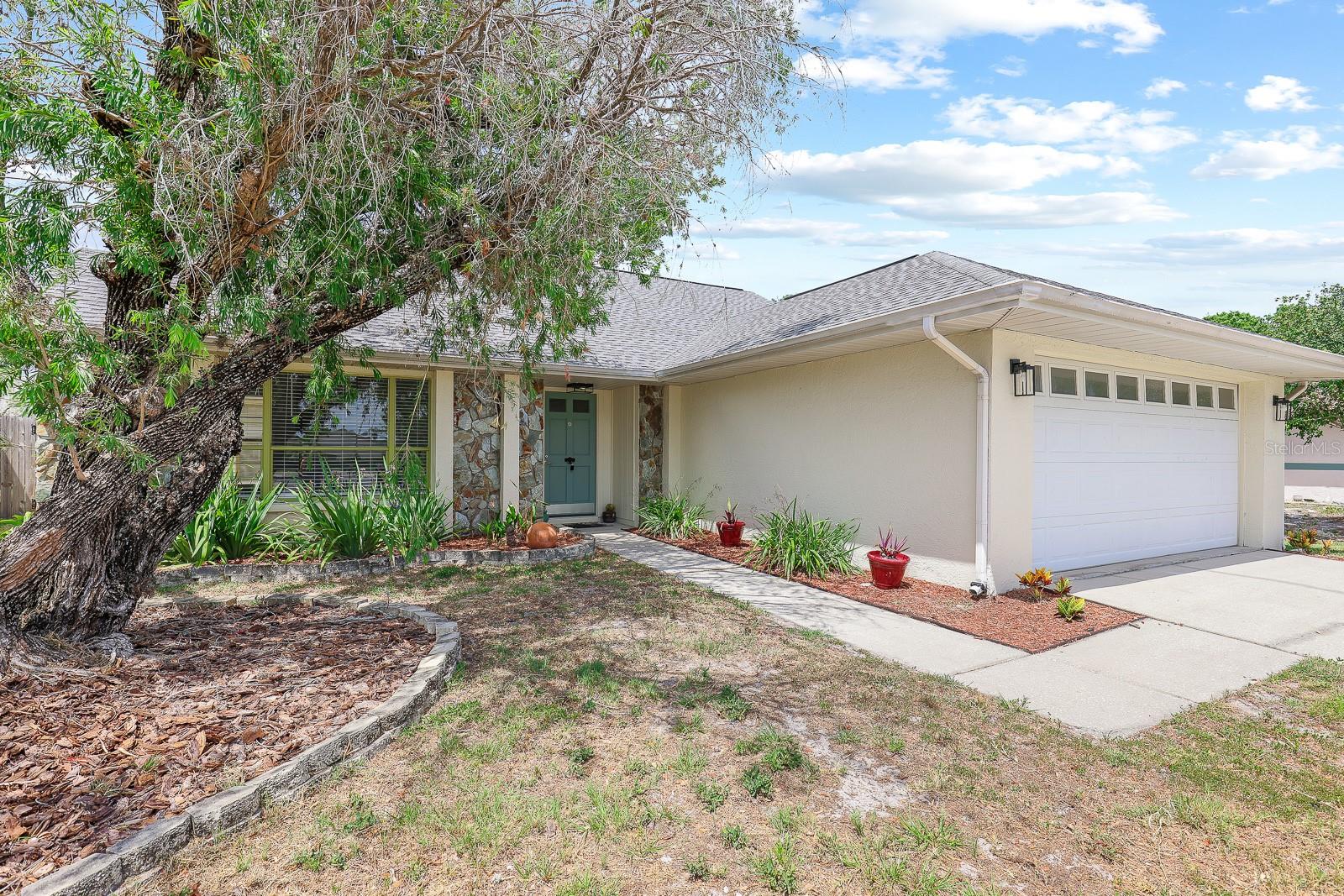 Listing photo id 0 for 1227 Tuxford Drive