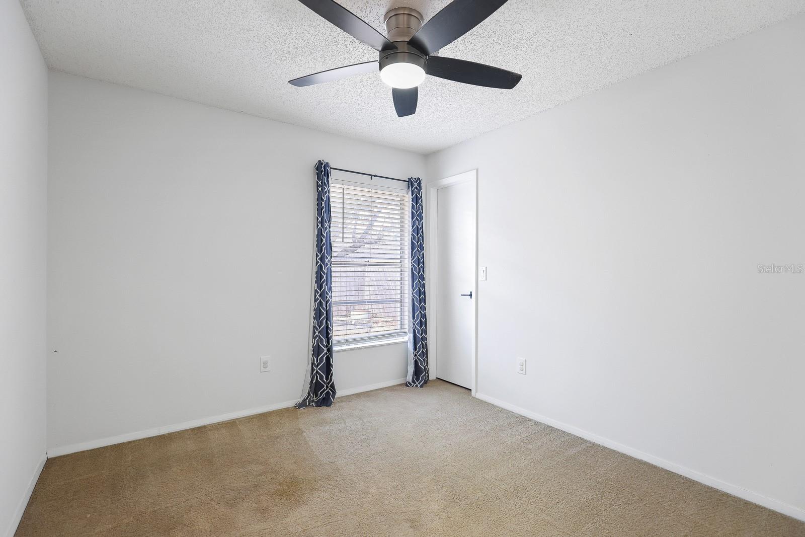 Listing photo id 23 for 1227 Tuxford Drive