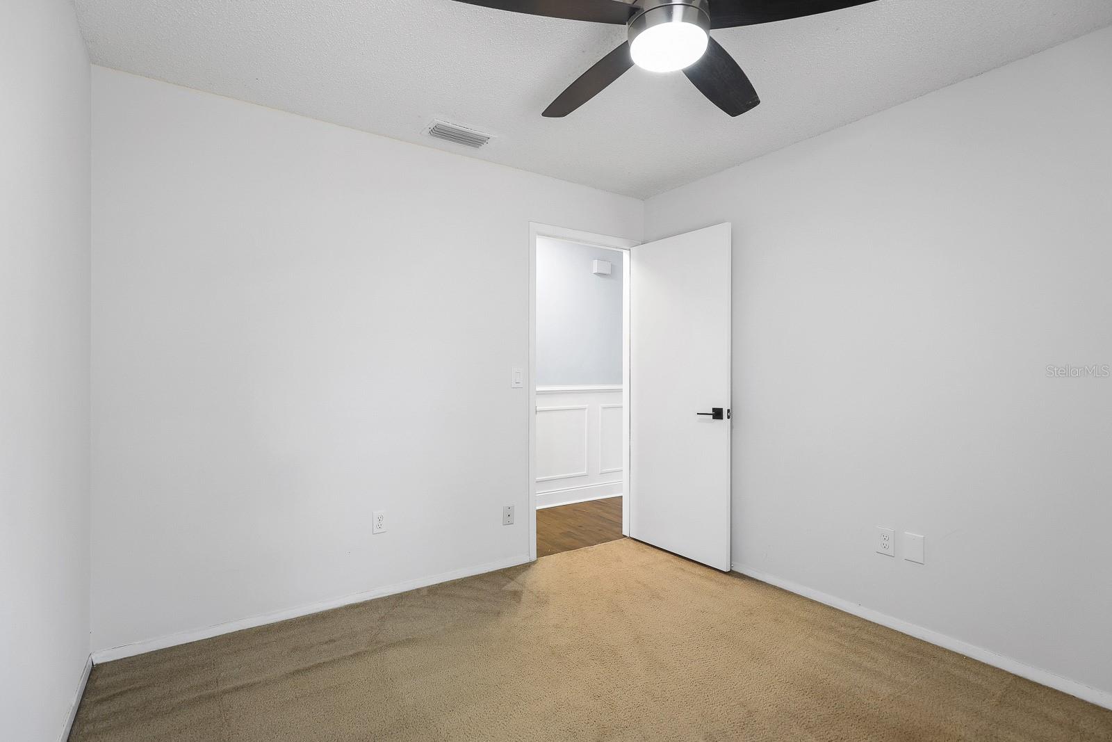 Listing photo id 24 for 1227 Tuxford Drive