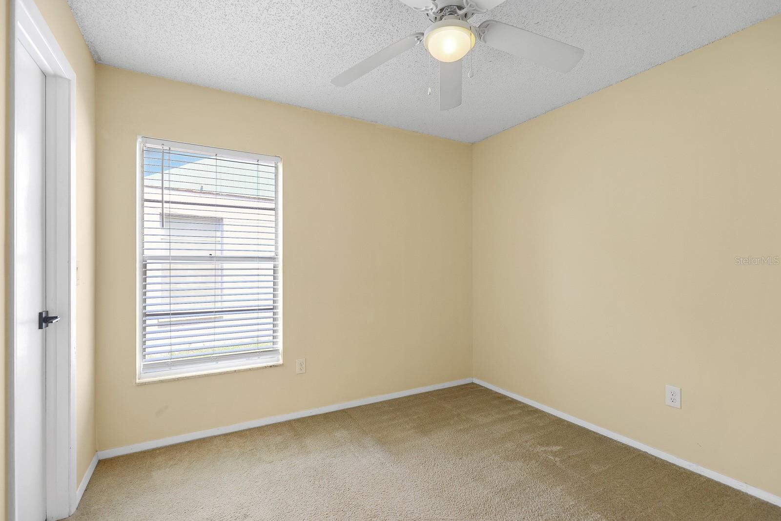 Listing photo id 26 for 1227 Tuxford Drive